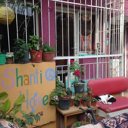 Shantihome Auberge de jeunesse *